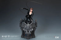 DC Rebirth - Catwoman Statue - GeekLoveph