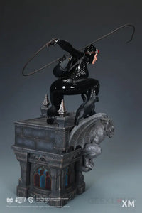 DC Rebirth - Catwoman Statue - GeekLoveph
