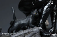 DC Rebirth - Catwoman Statue - GeekLoveph