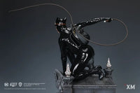 DC Rebirth - Catwoman Statue - GeekLoveph