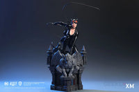 DC Rebirth - Catwoman Statue - GeekLoveph