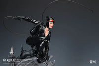 DC Rebirth - Catwoman Statue - GeekLoveph