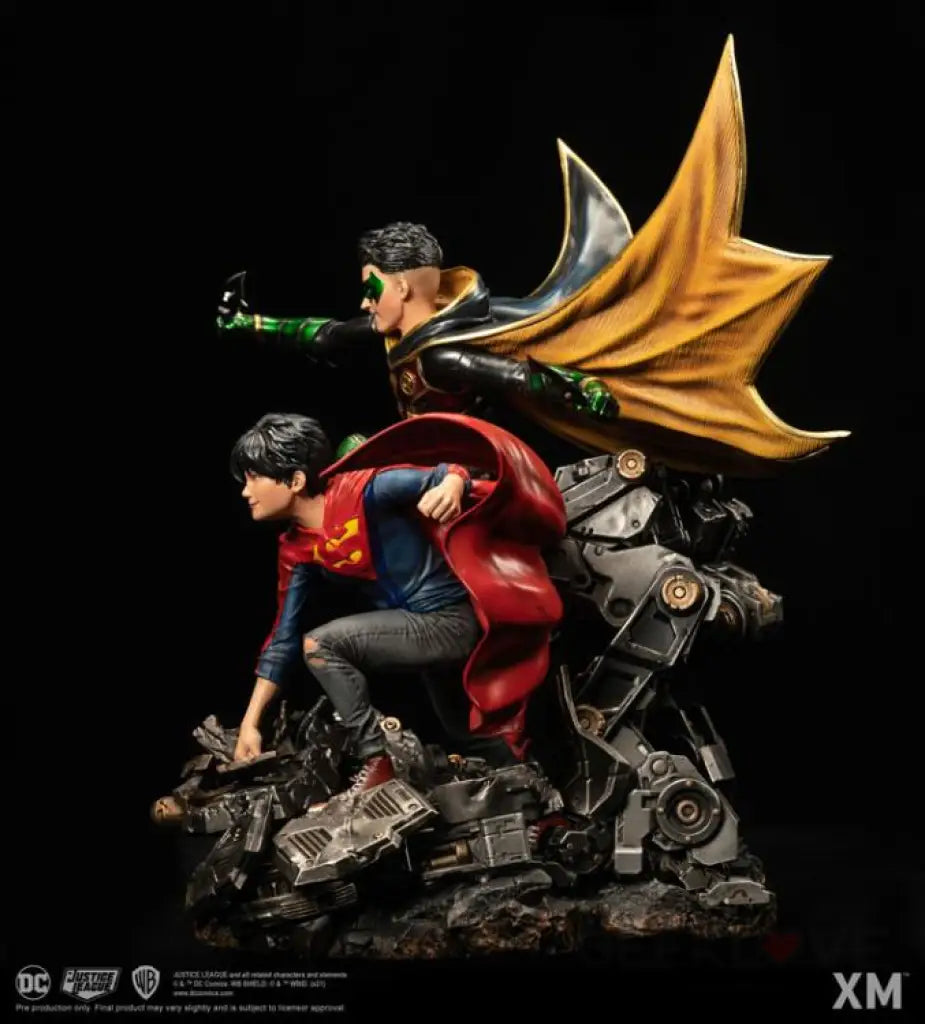 DC Rebirth Super Sons 1/6 Scale Statue - GeekLoveph
