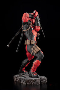 Deadpool Maximum Fine Art Statue - GeekLoveph