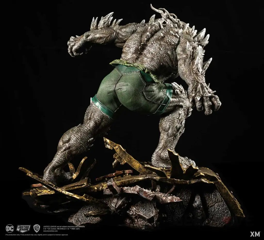 Doomsday 1/4 Scale Statue - GeekLoveph