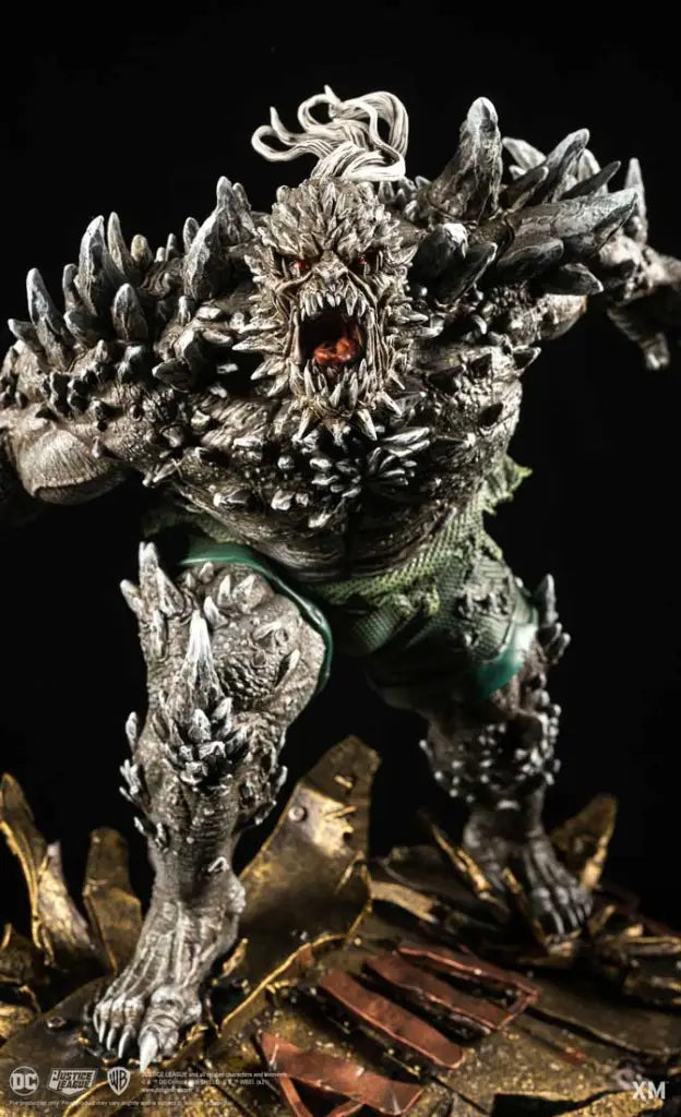 Doomsday 1/4 Scale Statue - GeekLoveph