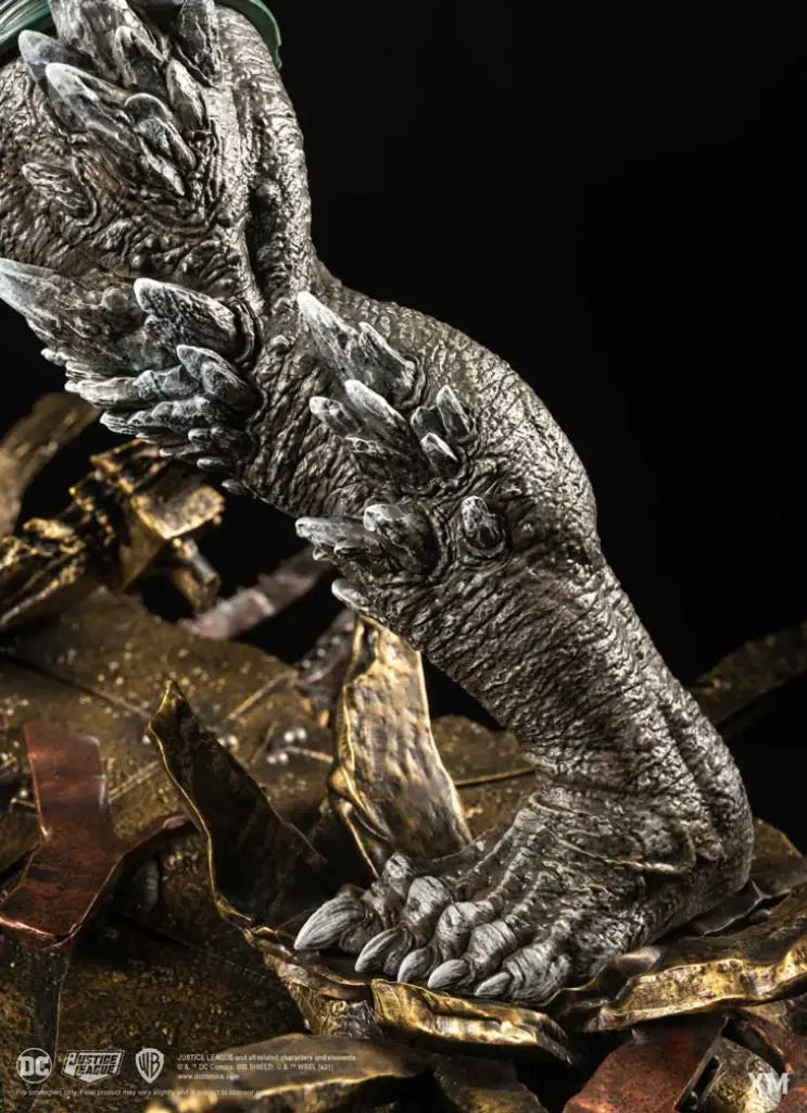 Doomsday 1/4 Scale Statue - GeekLoveph