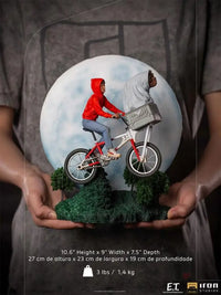 E.T. & Elliot Deluxe 1/10 Art Scale Statue - GeekLoveph