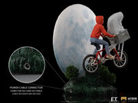 E.T. & Elliot Deluxe 1/10 Art Scale Statue - GeekLoveph