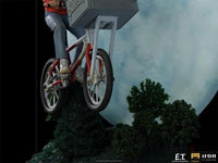 E.T. & Elliot Deluxe 1/10 Art Scale Statue - GeekLoveph