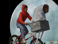 E.T. & Elliot Deluxe 1/10 Art Scale Statue - GeekLoveph