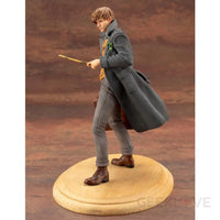 Fantastic Beasts: The Crimes of Grindelwald ArtFX+ Newt Scamander Statue - GeekLoveph