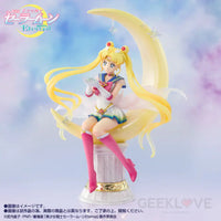 FiguartsZERO Chouette Super Sailor Moon - Bright Moon & Legendary Silver Crystal - GeekLoveph