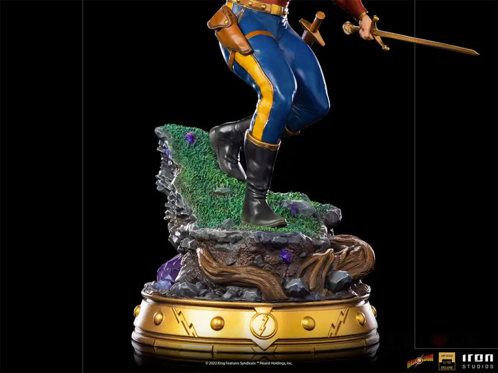 Flash Gordon Deluxe 1/10 Art Scale Statue - GeekLoveph