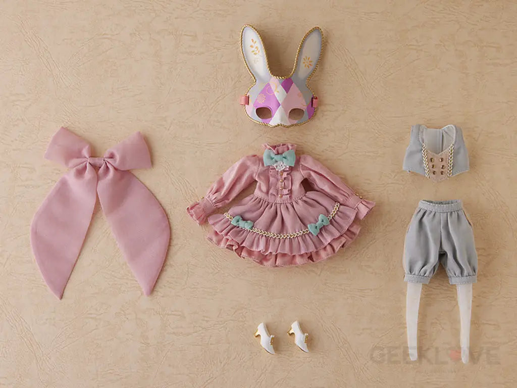 Harmonia bloom Seasonal Doll Beatrice - GeekLoveph