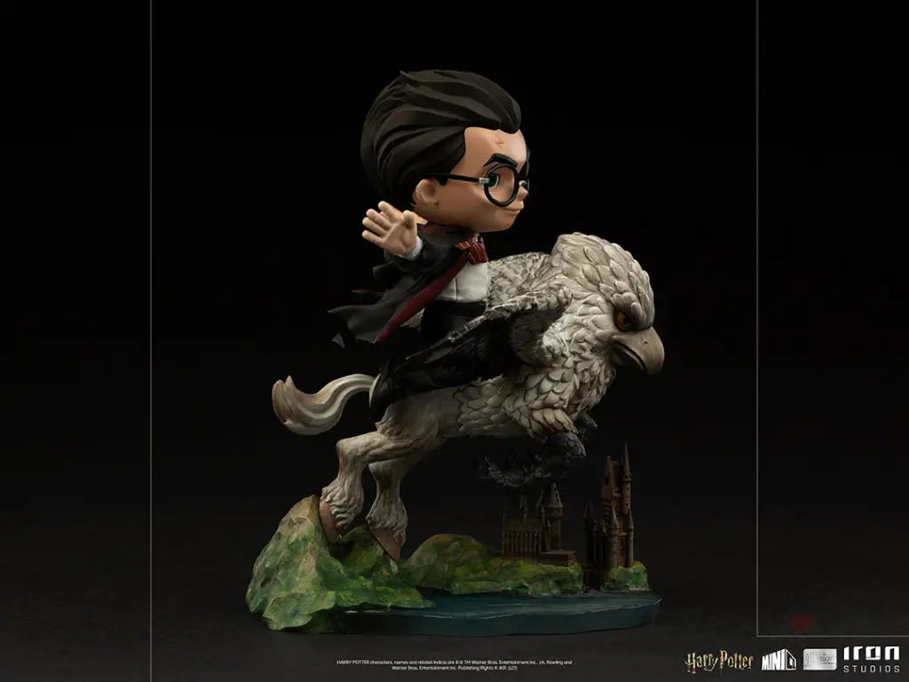 Harry Potter and Buckbeak MiniCo Illusion - GeekLoveph