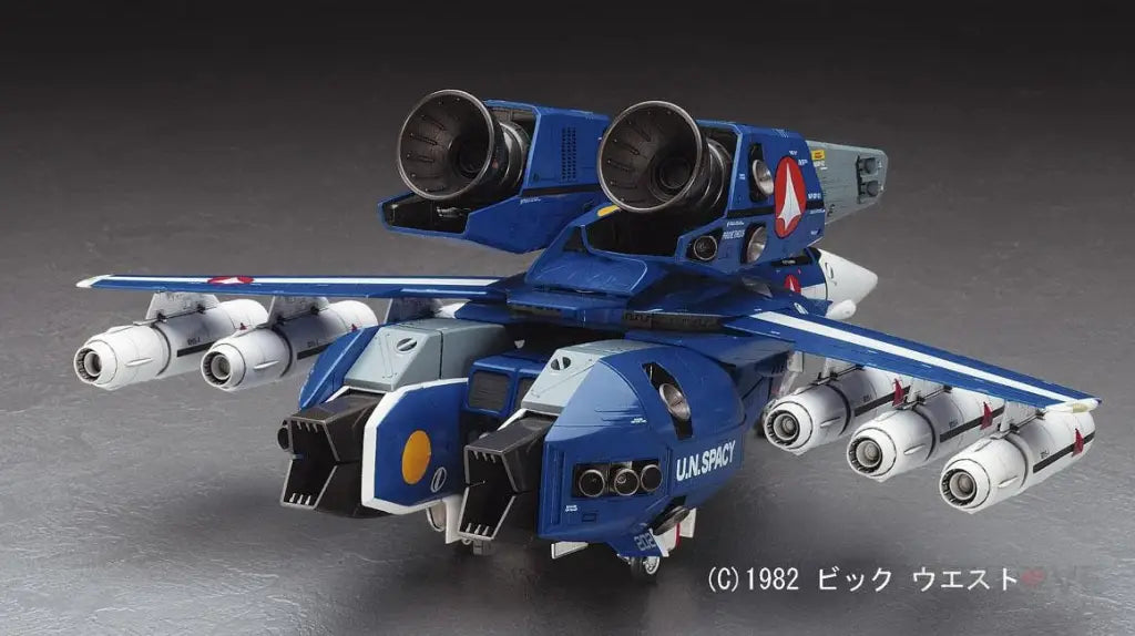 Hasegawa Model Kit: VF-1J Super Valkyrie `Max/Miria` w/RMS-1 - GeekLoveph