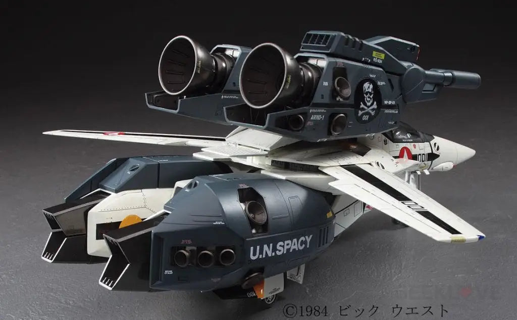 Hasegawa Model Kit: VF-1S/A Strike Super Valkyrie `Skull Squadron` - GeekLoveph