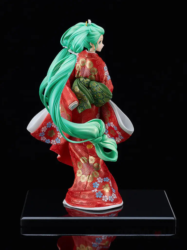Hatsune Miku Beauty Looking Back Ver. Scale Figure