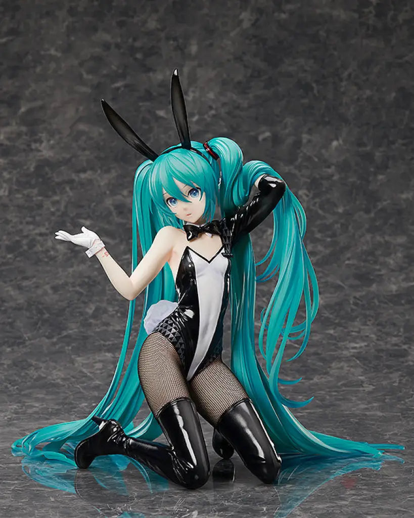 Hatsune Miku Bunny Ver. By Sanmuyyb Scale Figure