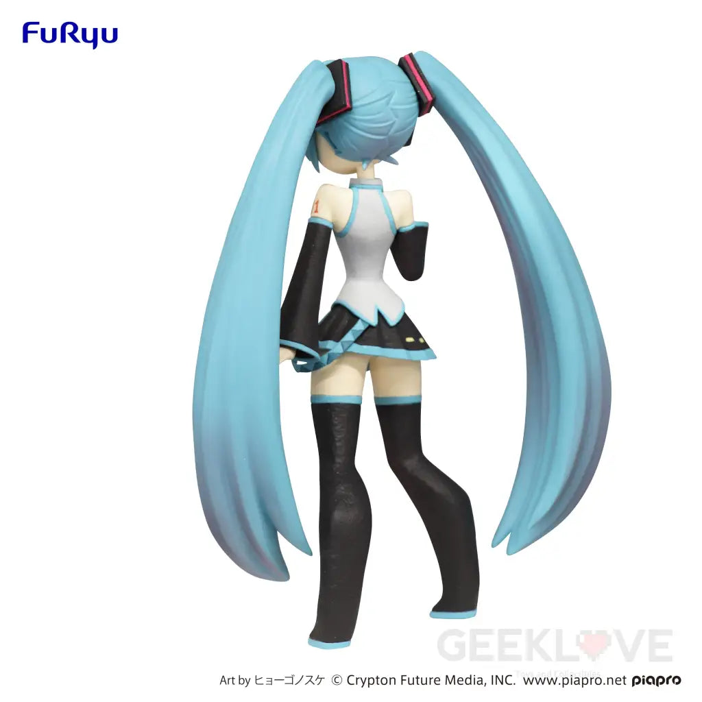 Hatsune Miku Cartoony Figure - GeekLoveph