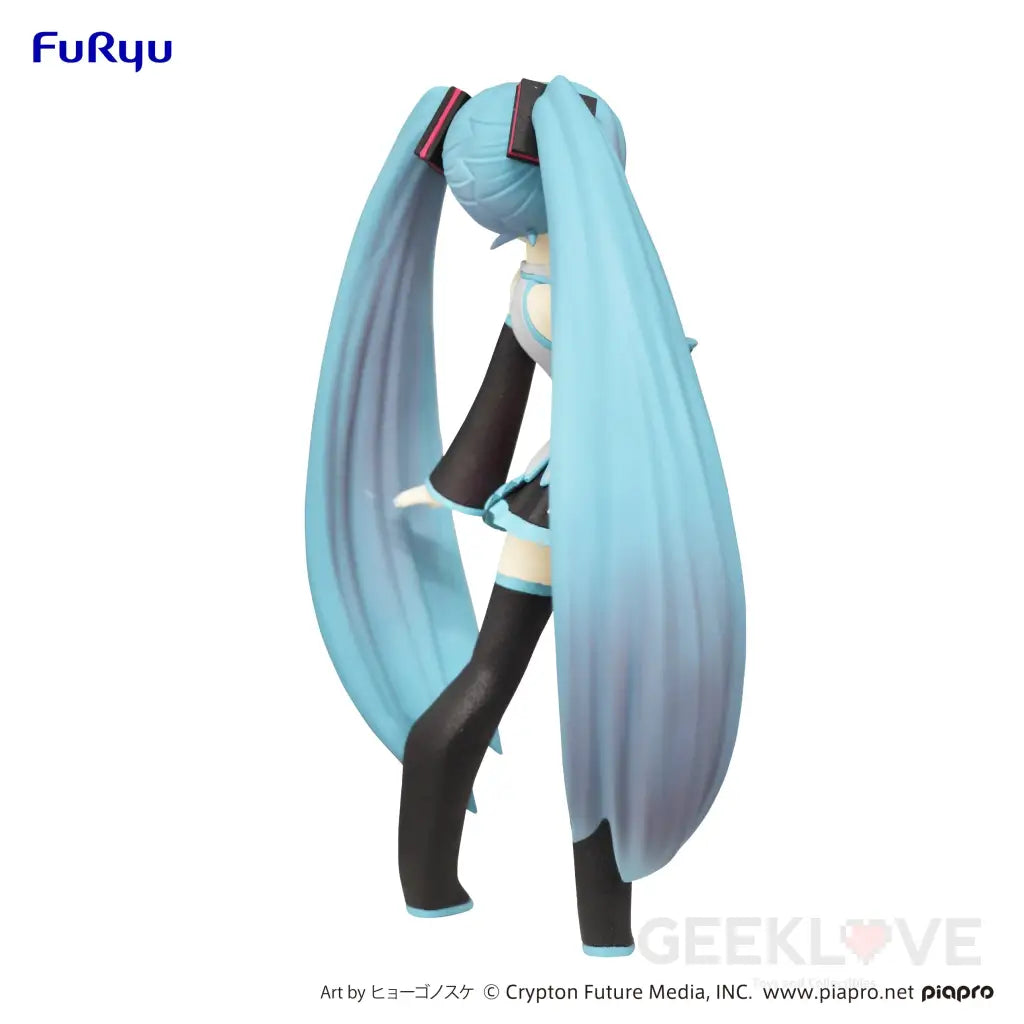 Hatsune Miku Cartoony Figure - GeekLoveph