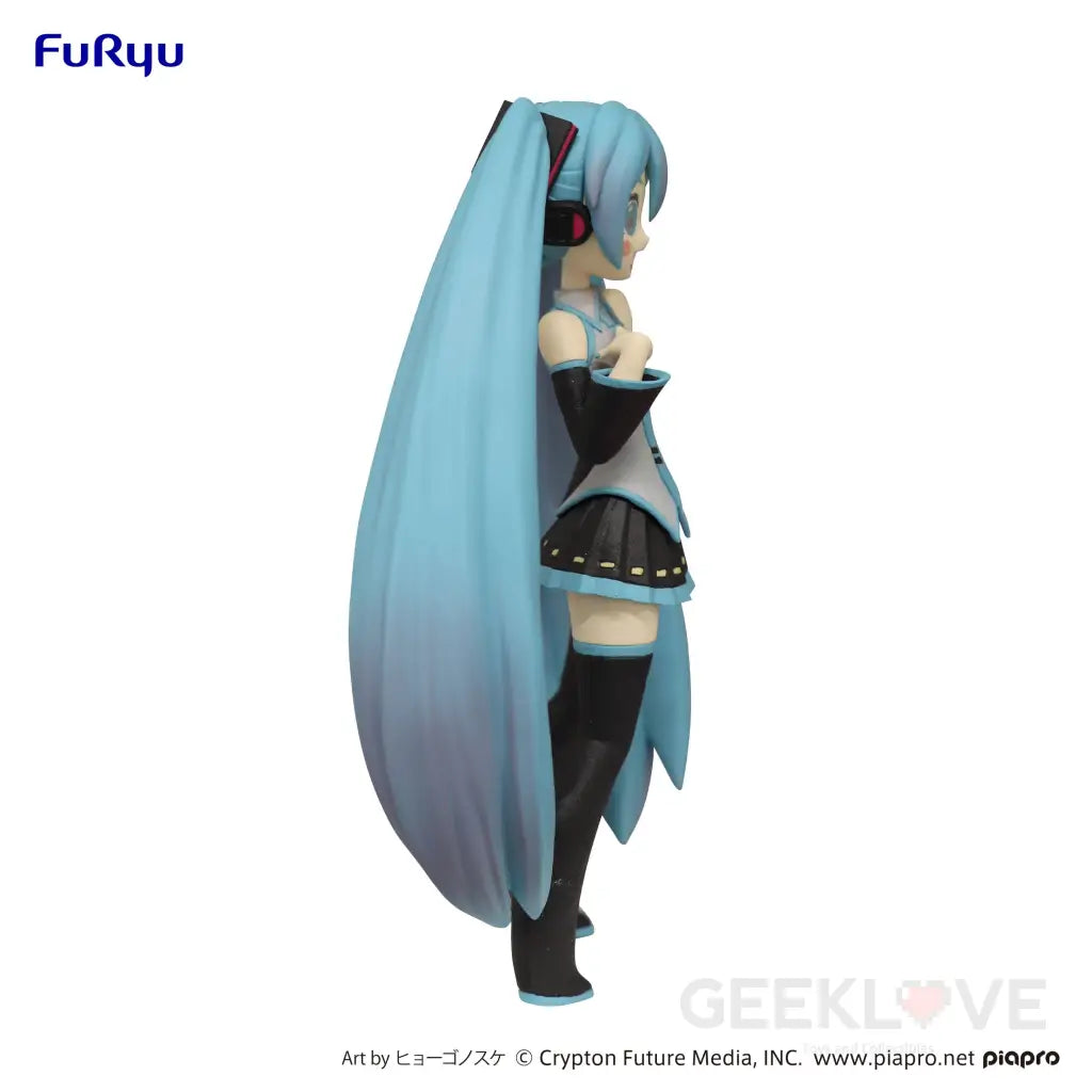Hatsune Miku Cartoony Figure - GeekLoveph