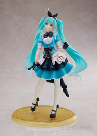 Hatsune Miku Princess AMP Figure Alice ver. - GeekLoveph