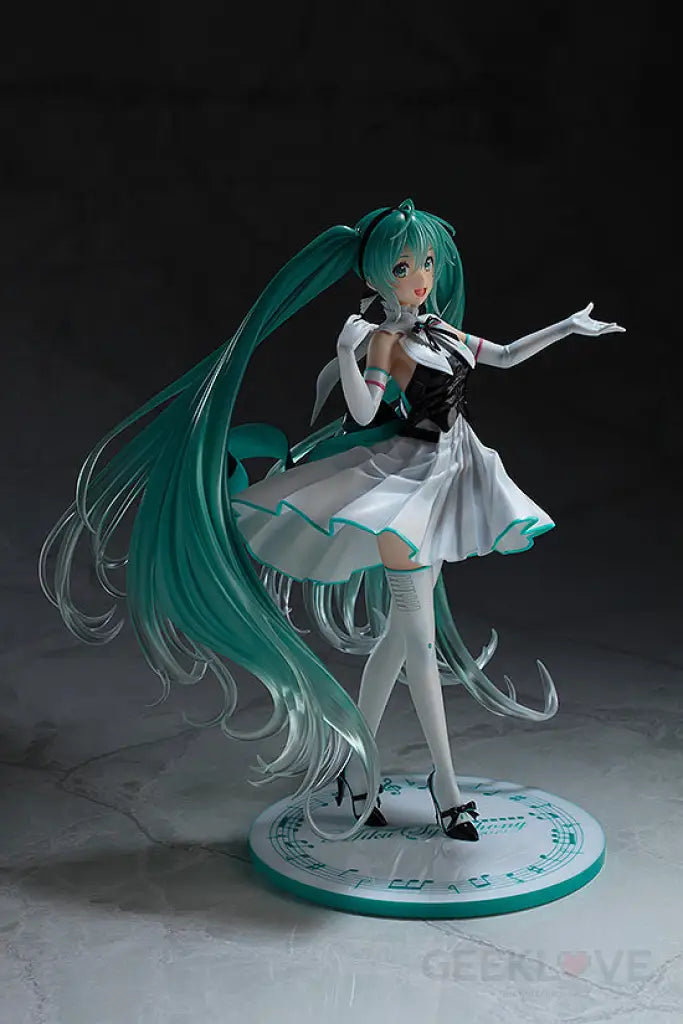 Hatsune Miku: Symphony 2019 Ver. - GeekLoveph