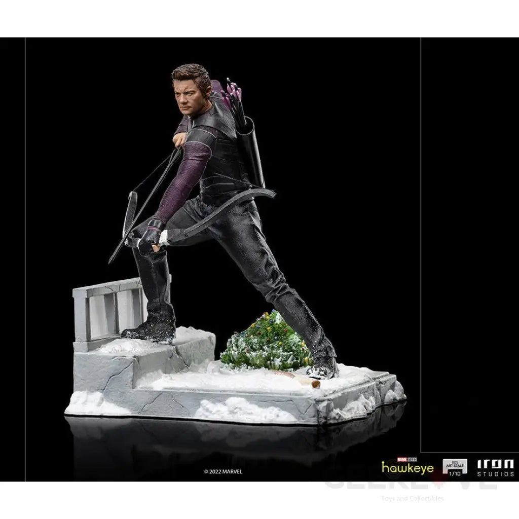 Hawkeye BDS Clint Barton 1/10 Art Scale Statue - GeekLoveph