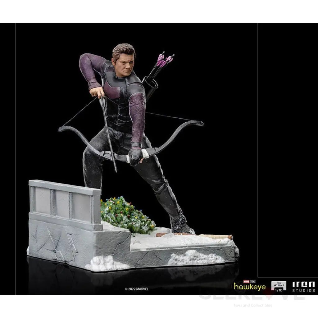 Hawkeye BDS Clint Barton 1/10 Art Scale Statue - GeekLoveph