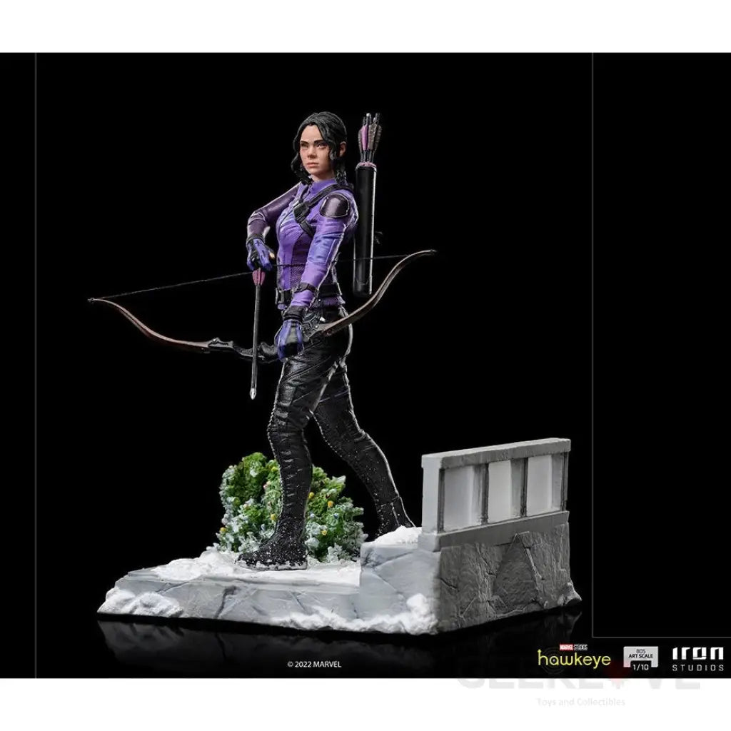 Hawkeye BDS Kate Bishop 1/10 Art Scale Statue - GeekLoveph