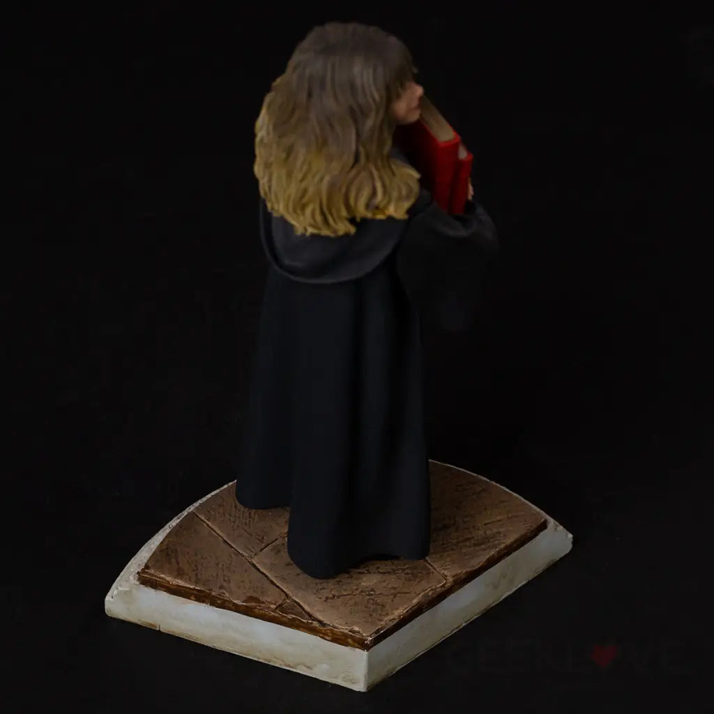Hermione Granger 1/10 Art Scale Statue - GeekLoveph