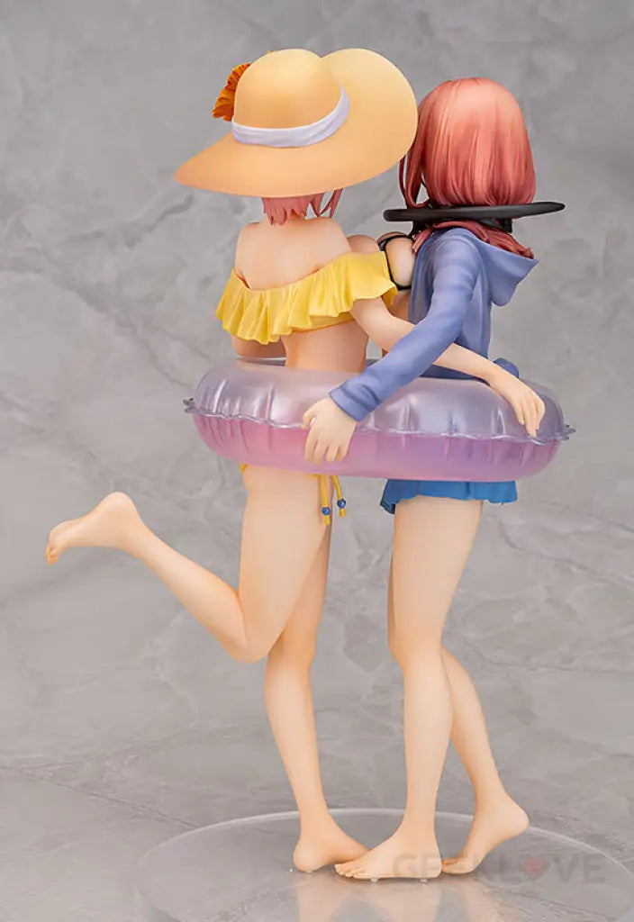 Ichika Nakano and Miku Nakano 1/7 Scale Figure - GeekLoveph
