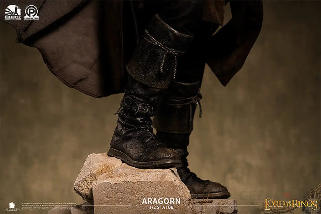 Infinity Studios X Penguin Toys Lord Of The Rings - Aragorn 1/2 Scale Figure