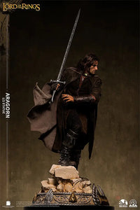 Infinity Studios X Penguin Toys Lord Of The Rings - Aragorn 1/2 Scale Figure