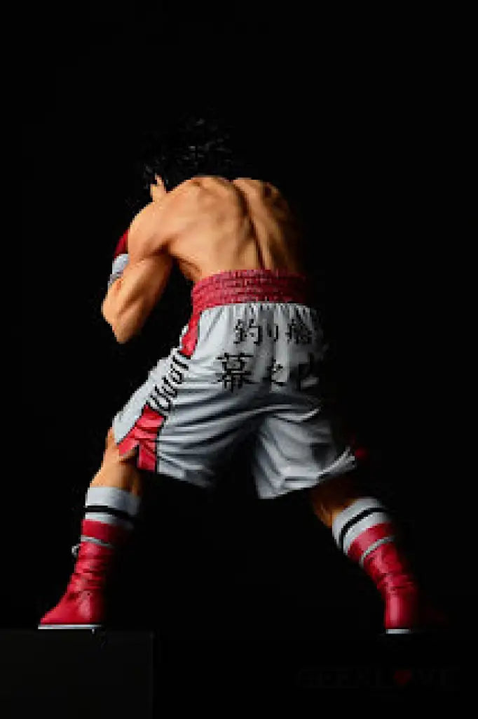 Ippo Makunouchi Fighting Pose Damage Ver. Preorder