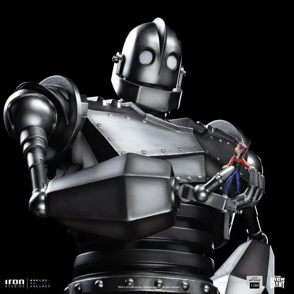 Iron Giant & Hogarth Hughes Demi Art Scale 1/20 Preorder