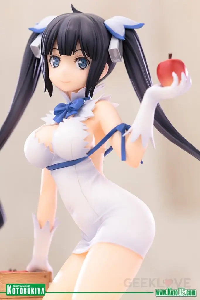 Is It Wrong to Try to Pick Up Girls in a Dungeon? - Hestia Ani Statue - GeekLoveph