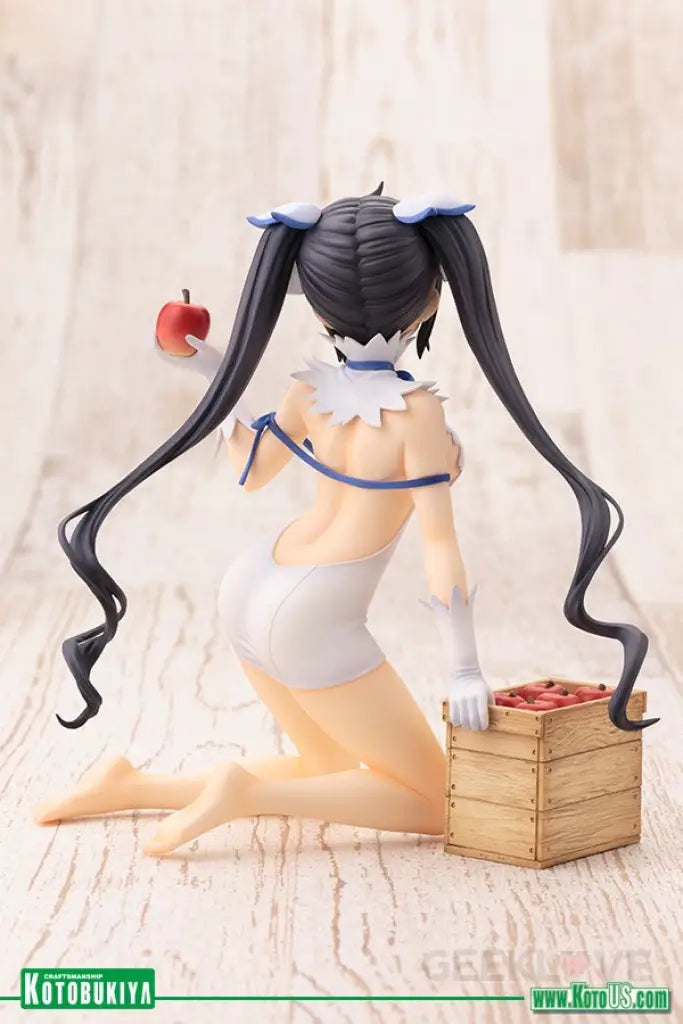 Is It Wrong to Try to Pick Up Girls in a Dungeon? - Hestia Ani Statue - GeekLoveph