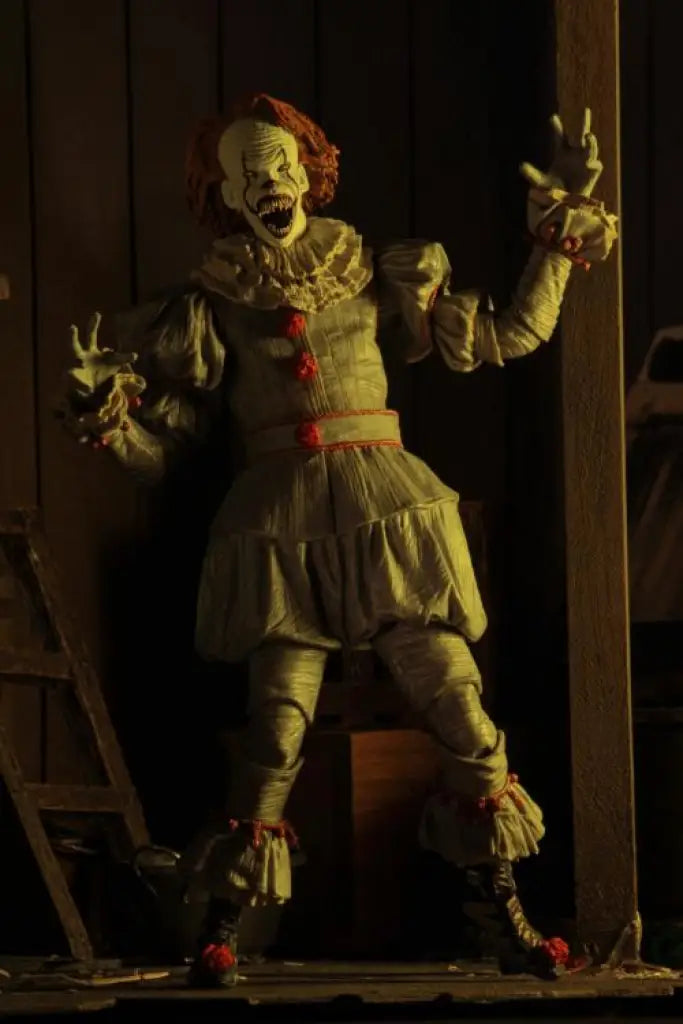 It (2017) Ultimate Pennywise (Well House) Figure - GeekLoveph