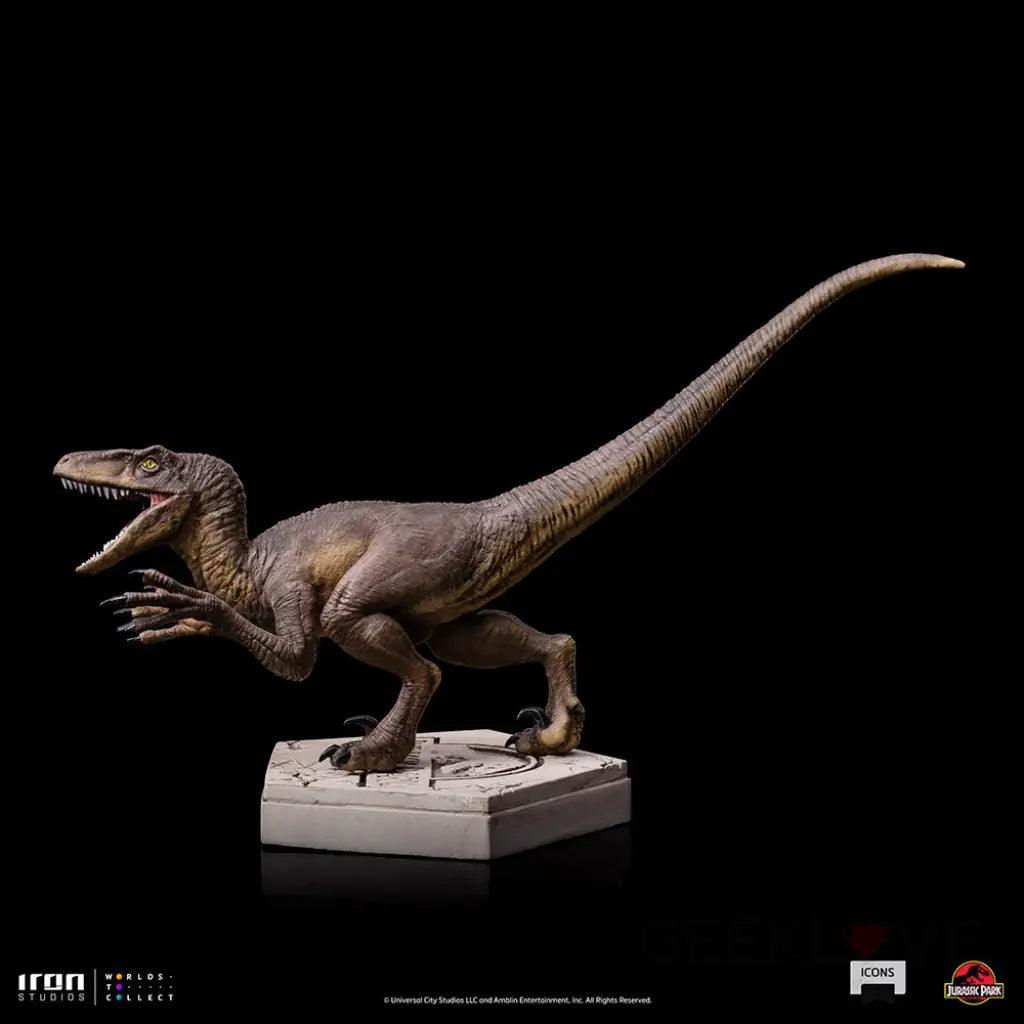 Jurassic Park Icons Velociraptor A Preorder