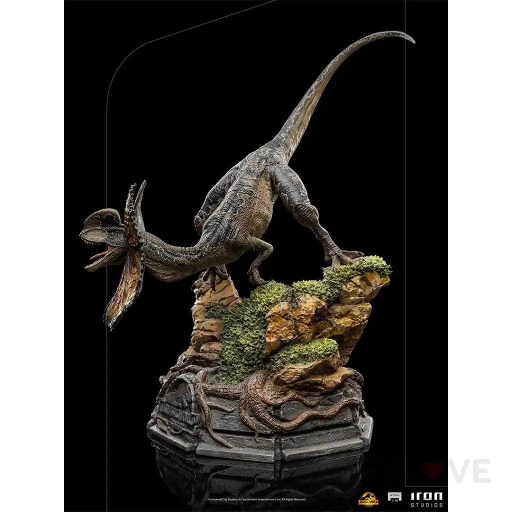 Jurassic World Dilophosaurus 1/10 Art Scale Statue - GeekLoveph