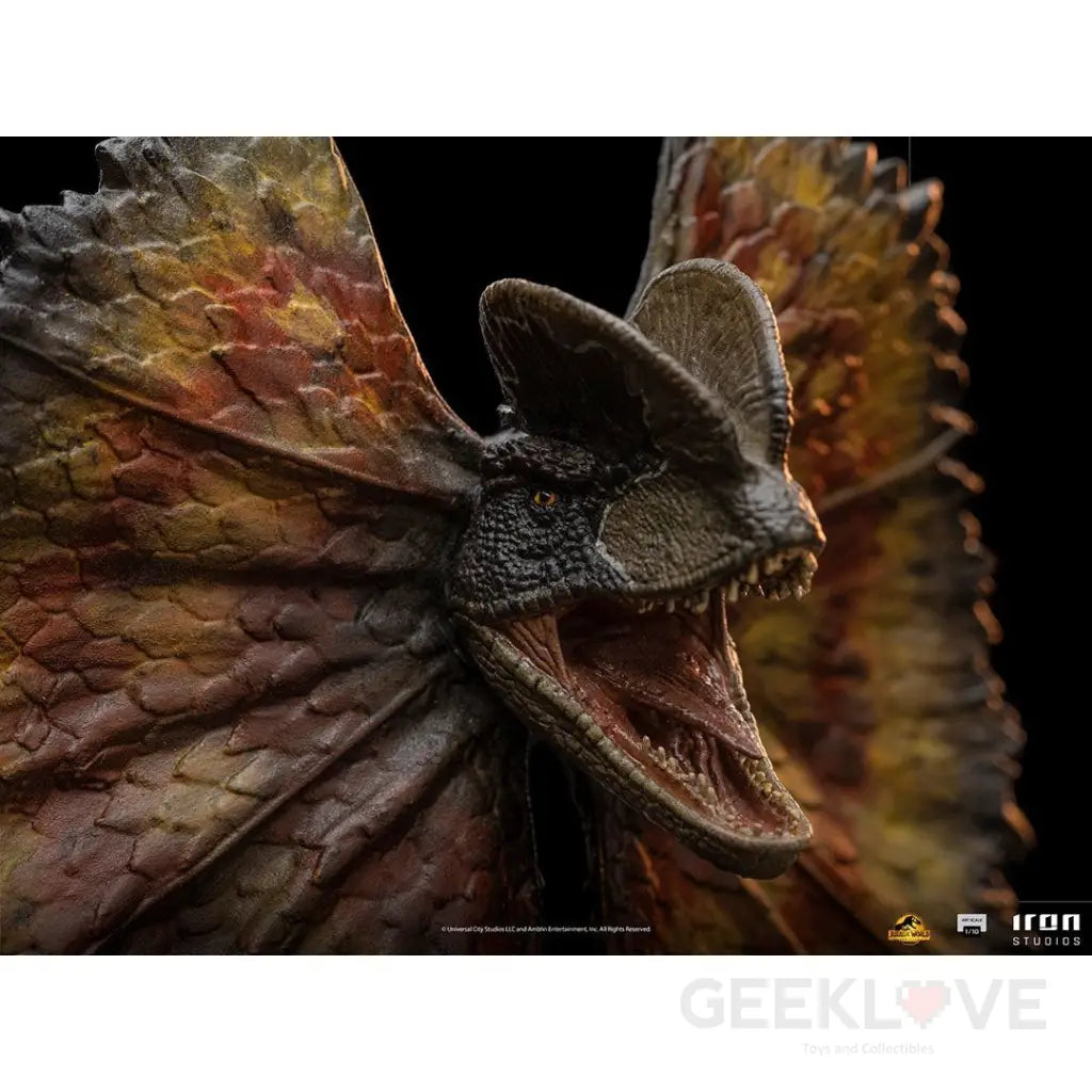 Jurassic World Dilophosaurus 1/10 Art Scale Statue - GeekLoveph