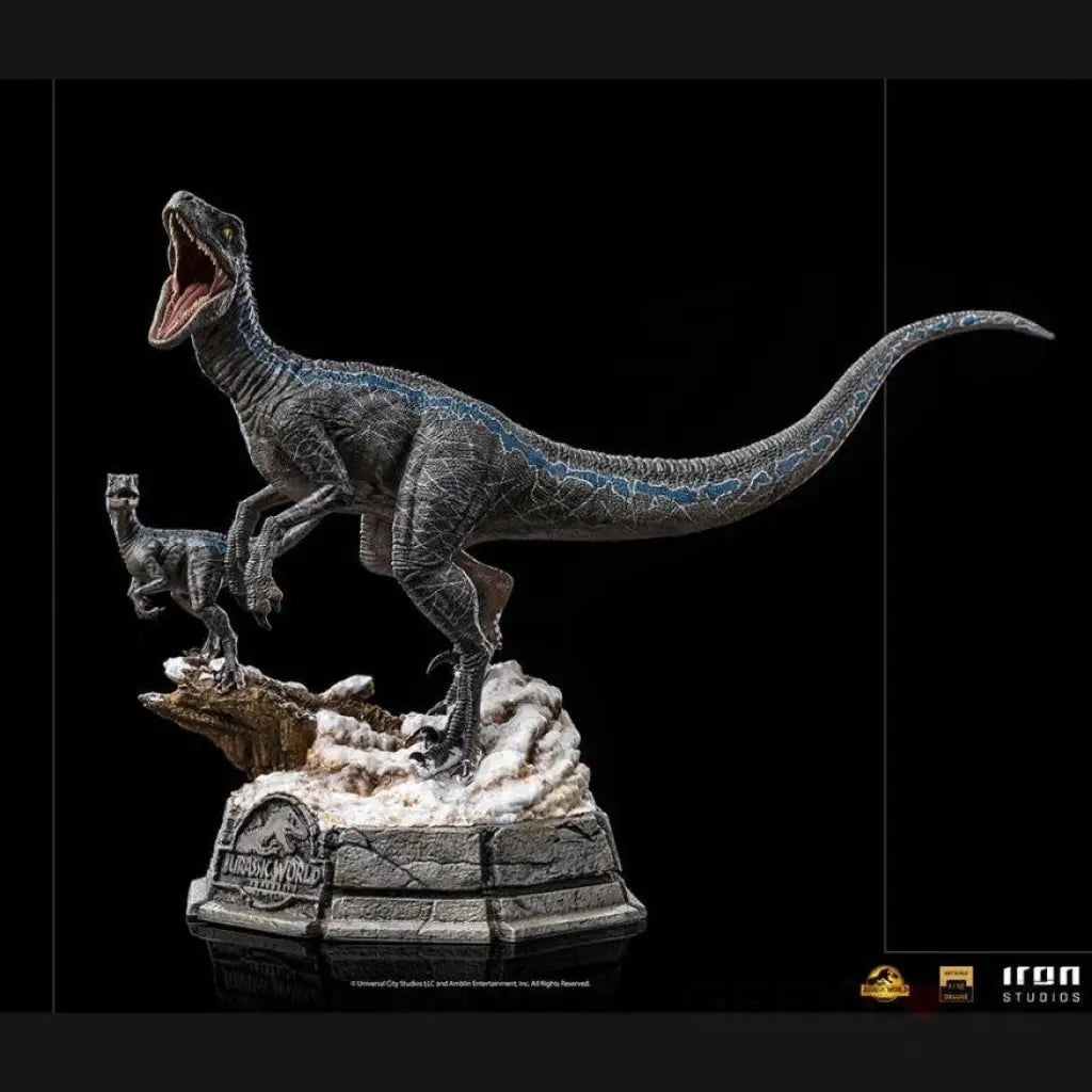 Jurassic World: Dominion Blue and Beta 1/10 Deluxe Art Scale Statue - GeekLoveph