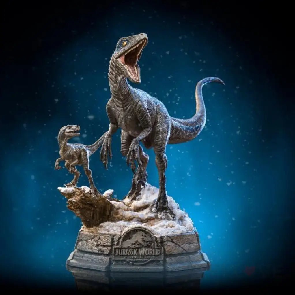 Jurassic World: Dominion Blue and Beta 1/10 Deluxe Art Scale Statue - GeekLoveph