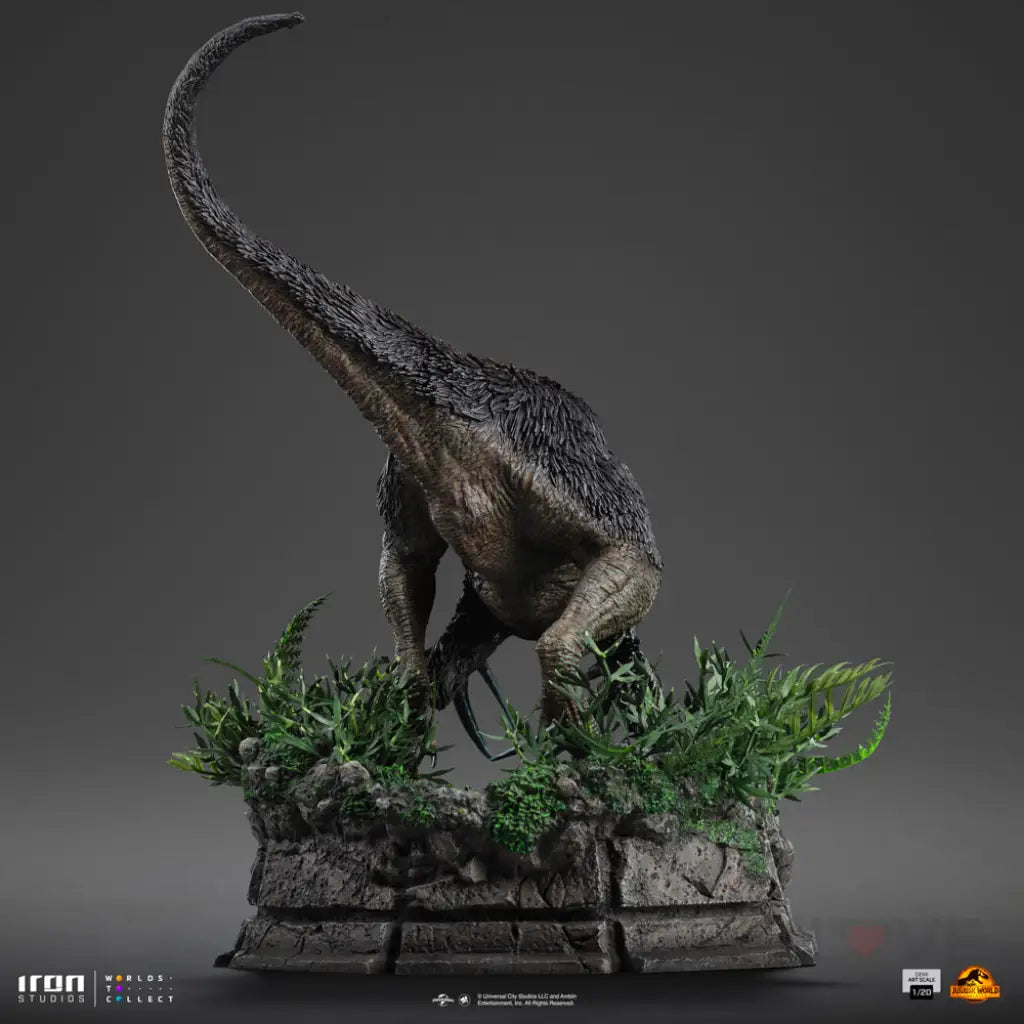 Jurassic World: Dominion Therizinosaurus 1/20 Scale Figure