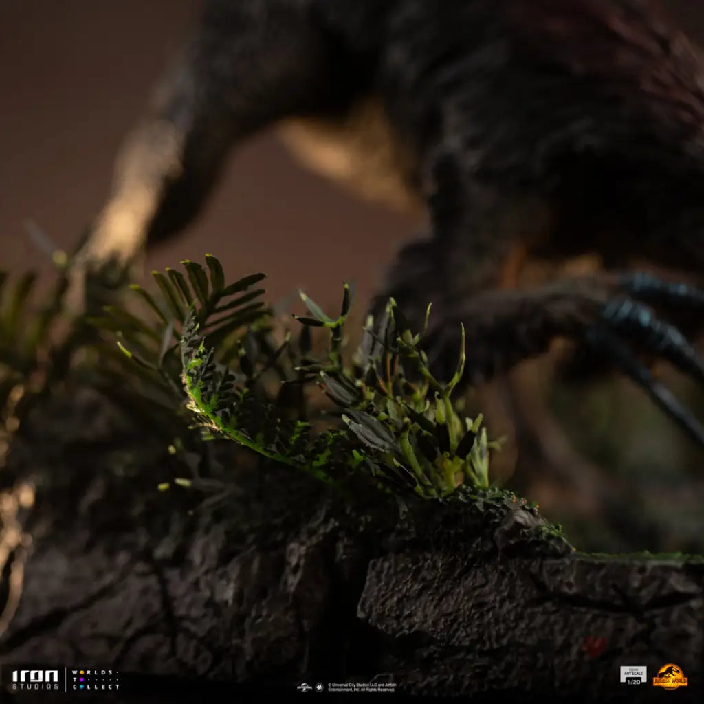 Jurassic World: Dominion Therizinosaurus 1/20 Scale Figure