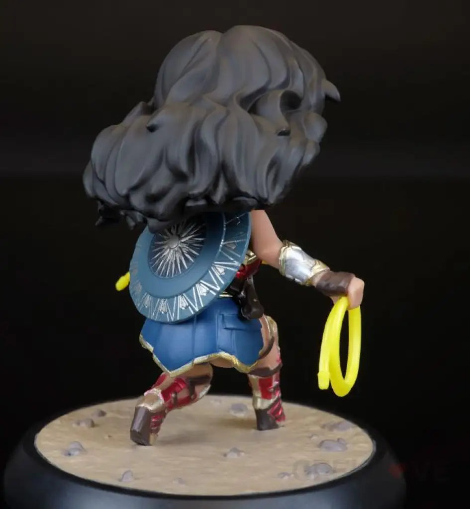 Justice League Q-Fig Wonder Woman Figure - GeekLoveph