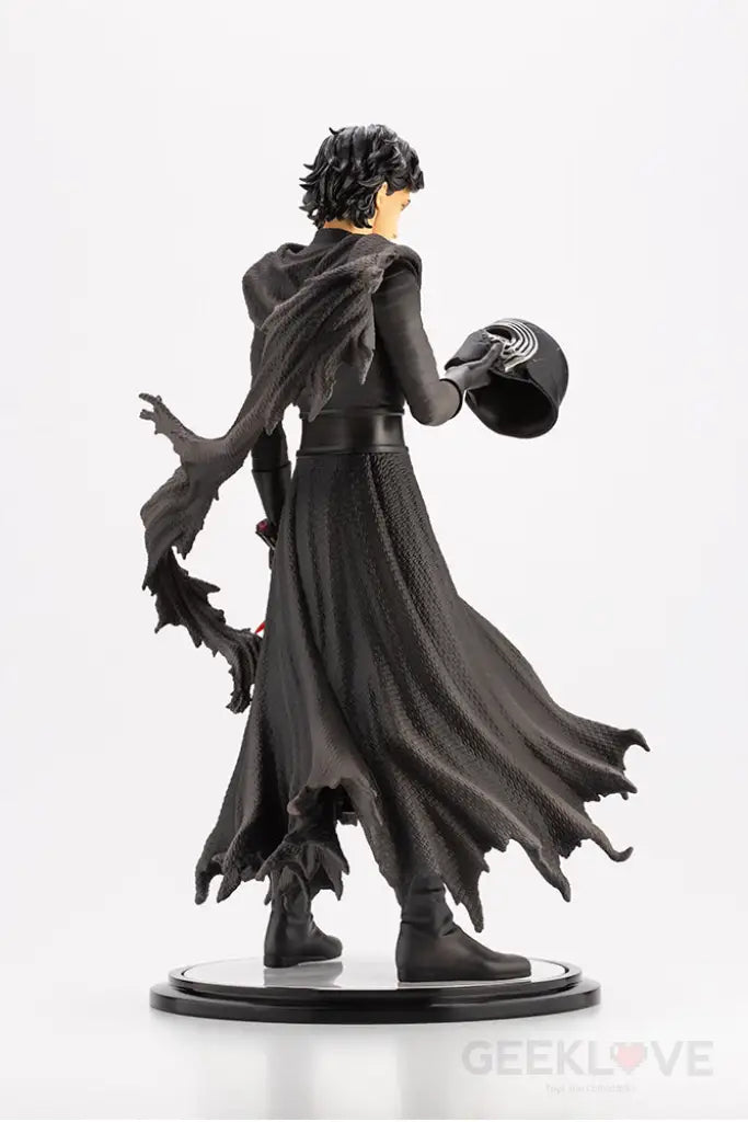 Kylo Ren Cloaked in Shadows ARTFX Artist Series - GeekLoveph